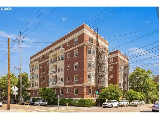 MLS: 483846892 Condo For Sale