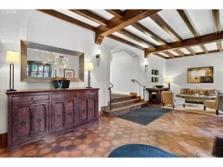 Photo #2: 484271686 Listing 
