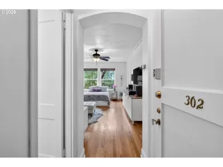 Photo #4: 484271686 Listing 
