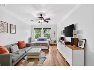 Photo #5: 484271686 Listing 