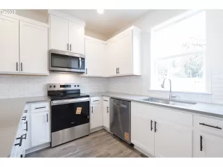 Photo #6: 484324184 Listing 