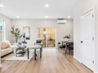 Photo #2: 484379257 Listing 