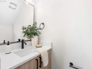 Photo #6: 484379257 Listing 