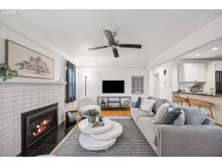 Photo #6: 484589083 Listing 