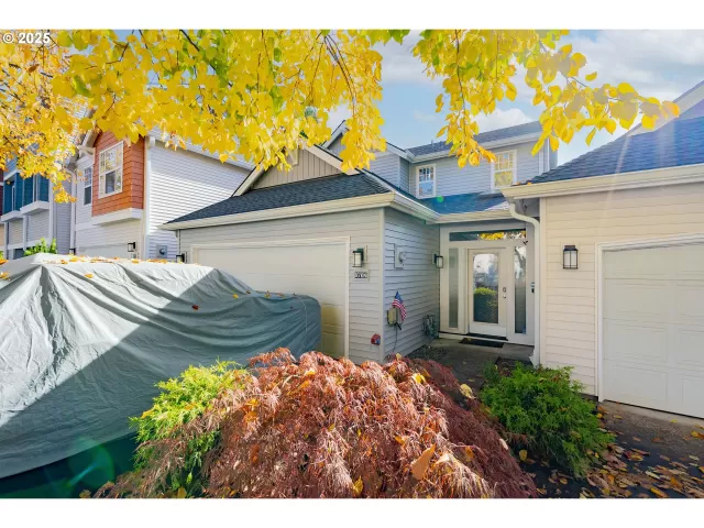 MLS: 484626092 Condo For Sale