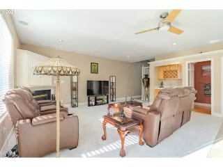 Photo #2: 484626092 Listing