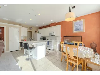 Photo #3: 484626092 Listing