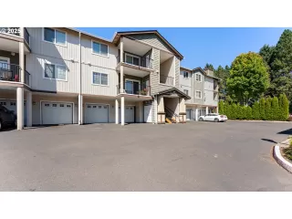 More Details about MLS # 485397048 : 10654 NE HOLLY ST 307