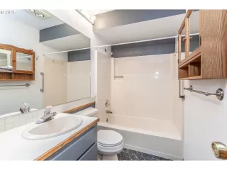 Photo #1: 485966100 Listing