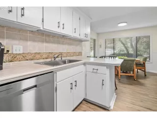 Photo #3: 486069121 Listing 