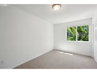 Photo #6: 486278939 Listing