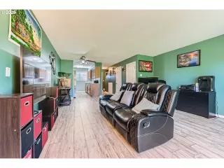 Photo #5: 487556348 Listing 