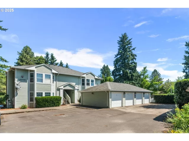 MLS: 488135312 Condo For Sale