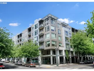 More Details about MLS # 488368554 : 1125 NW 9TH AVE 302