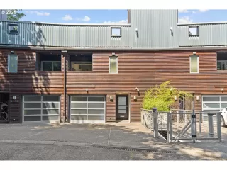 Click for more information on MLS # 488736877 : 2206 SW HOFFMAN AVE More Details about MLS # 488736877 : 2206 SW HOFFMAN AVE