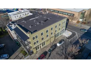 Photo #2: 489312148 Listing