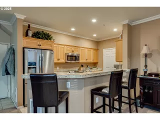 Photo #5: 489339866 Listing