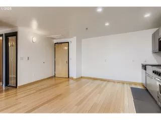 Photo #5: 489638197 Listing 