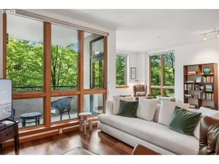 Photo #3: 489763168 Listing 