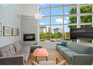 Photo #2: 490467039 Listing 