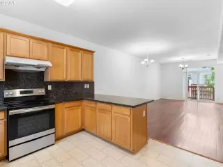 Photo #2: 490735901 Listing 