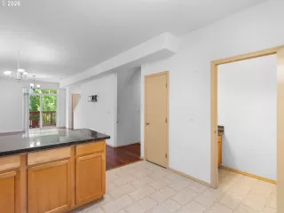 Photo #3: 490735901 Listing 