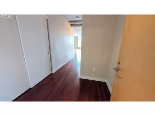 Photo #4: 490791993 Listing