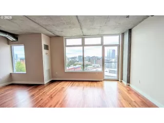 Photo #5: 490791993 Listing