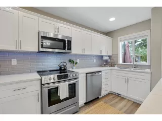 Photo #3: 490935506 Listing