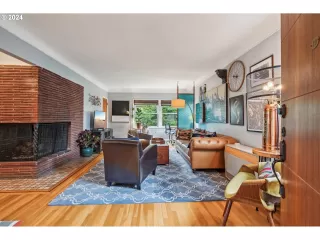 Photo #4: 491343668 Listing 