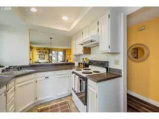 Photo #3: 491423788 Listing 