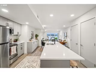 Photo #2: 492099519 Listing 