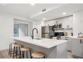 Photo #5: 492099519 Listing 