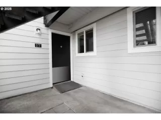 Photo #6: 492361548 Listing