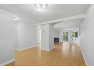 Photo #3: 492562503 Listing