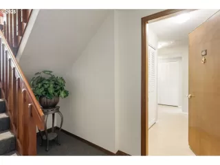 Photo #2: 492797549 Listing