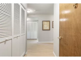 Photo #3: 492797549 Listing