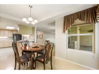 Photo #5: 492797549 Listing