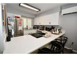 Photo #3: 493178088 Listing