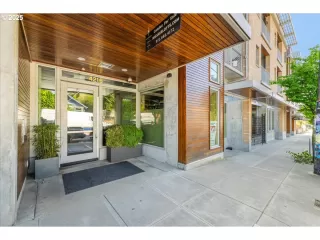 Photo #1: 493259650 Listing 