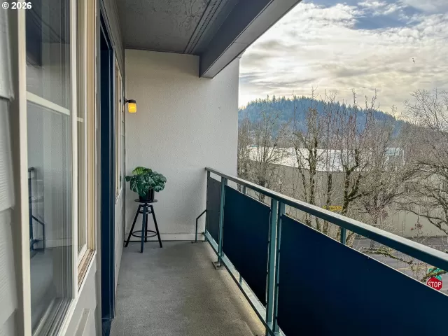 MLS: 493267348 Condo For Sale