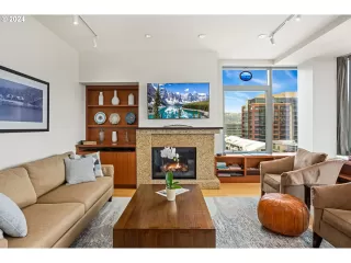 Photo #2: 493291578 Listing