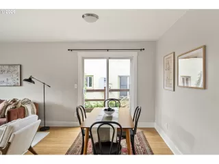 Photo #2: 493351455 Listing 