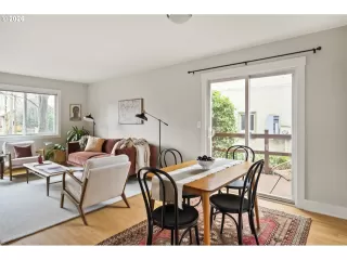 Photo #3: 493351455 Listing 