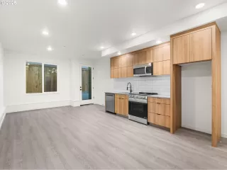 Photo #5: 495803135 Listing