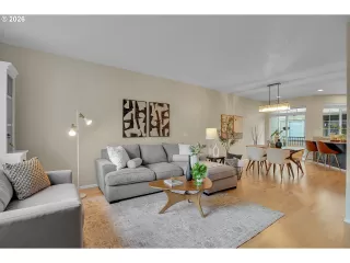 Photo #2: 496032624 Listing