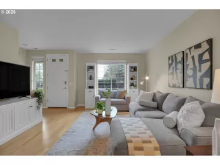 Photo #5: 496032624 Listing