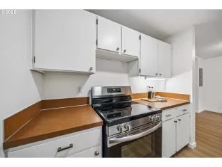 Photo #6: 496478597 Listing