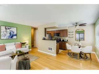 Photo #5: 497931988 Listing 