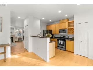 Photo #4: 499457798 Listing